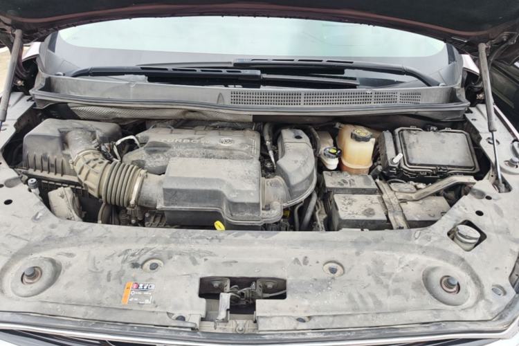 Used Buick GL8 2022 ES Landtrek 653T Smart Flagship Model Engine Bay