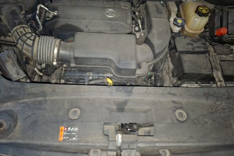 Used Buick GL8 2022 Facelifted Avenir Aivia 7-Seater Premium Edition Engine Bay