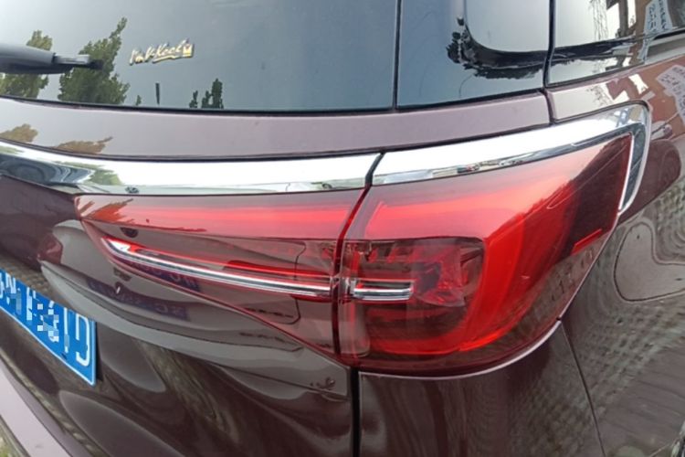 Used Buick GL8 2022 ES Landtrek 653T Luxury Edition Exterior 3