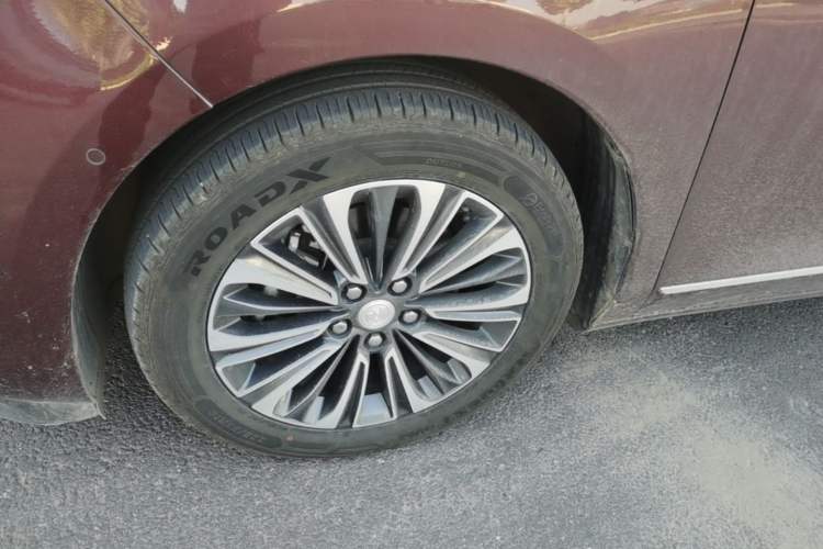 Used Buick GL8 2022 ES Landtrek 653T Flagship Model Exterior 4