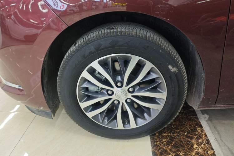 Used Buick GL8 2022 ES Landtrek 653T Comfort Edition Exterior 4