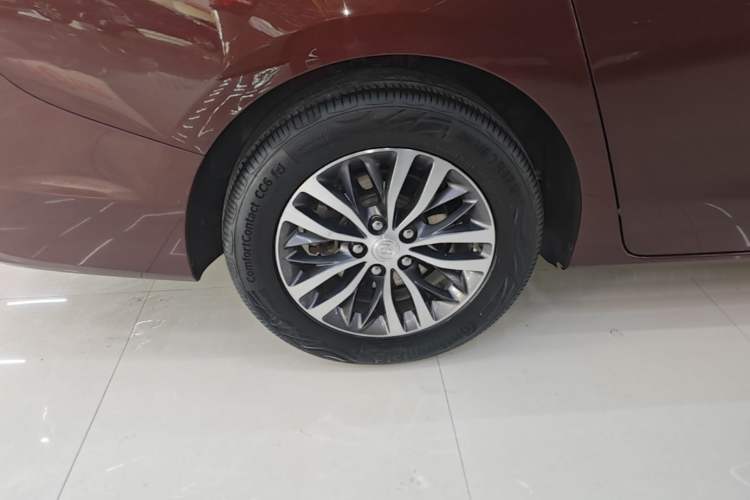 Used Buick GL8 2022 ES Landtrek 653T Comfort Edition Exterior 5