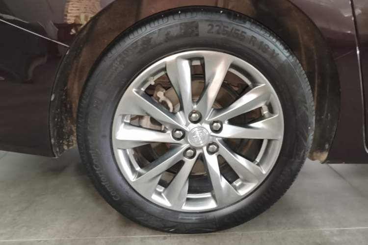 Used Buick GL8 2022 Avenir Aivia Six-Seat Deluxe Edition Exterior 5