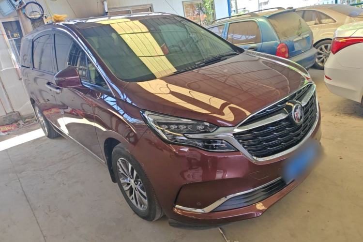 Used Buick GL8 2022 ES Landtrek 653T Luxury Edition Front Right 45 Deg