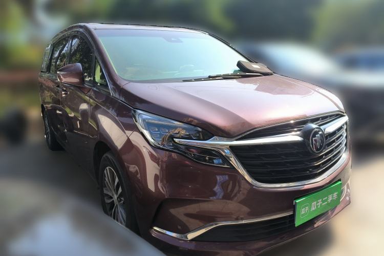 Used Buick GL8 2022 ES Landtrek 653T Luxury Edition Front Right 45 Deg