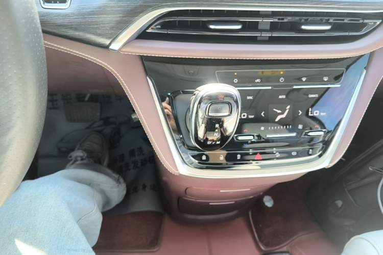 Used Buick GL8 2022 Avenir Aivia Six-Seat Deluxe Edition Gear Lever