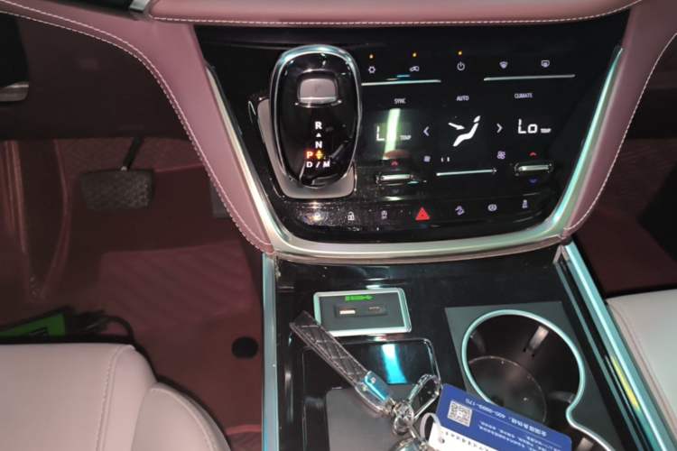 Used Buick GL8 2022 Facelift Avenir Aivia Six-Seat Deluxe Edition Gear Lever