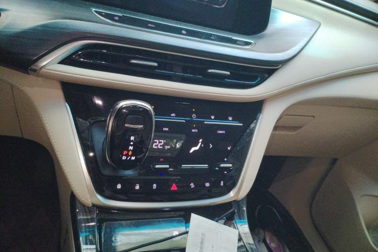 Used Buick GL8 2022 ES Landtrek 653T Luxury Edition Gear Lever