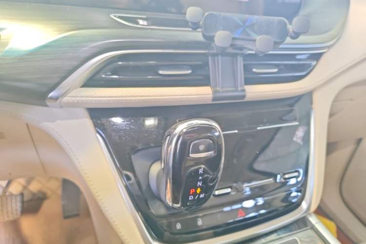 Used Buick GL8 2022 ES Landtrek 653T Luxury Edition Gear Lever