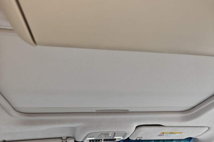 Used Buick GL8 2022 Avenir Aivia Six-Seat Deluxe Edition Headliner