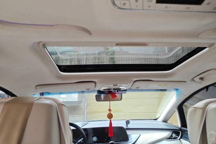Used Buick GL8 2022 Avenir Aivia Six-Seat Deluxe Edition Headliner