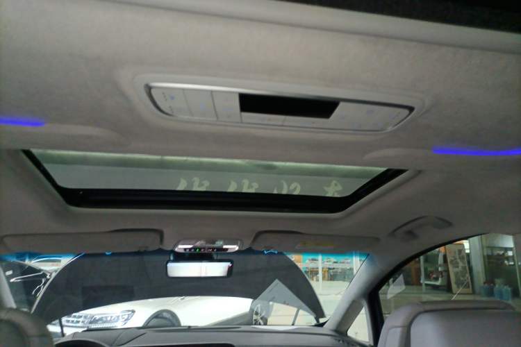 Used Buick GL8 2022 Avenir Aivia Six-Seat Deluxe Edition Headliner