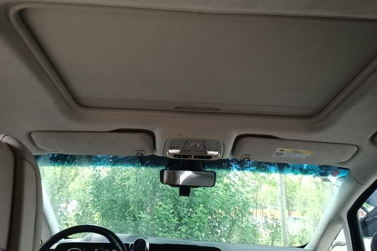 Used Buick GL8 2022 Avenir Aivia Six-Seat Deluxe Edition Headliner