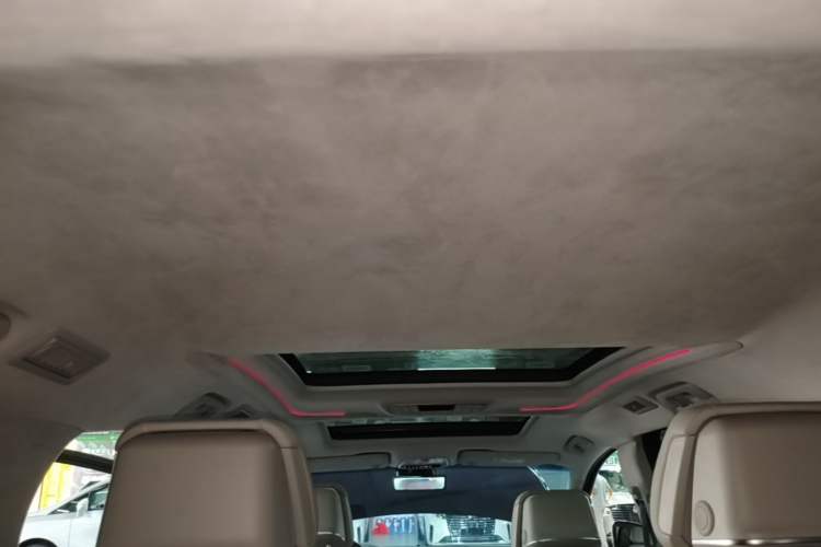 Used Buick GL8 2022 Avenir Aivia Six-Seat Deluxe Edition Headliner