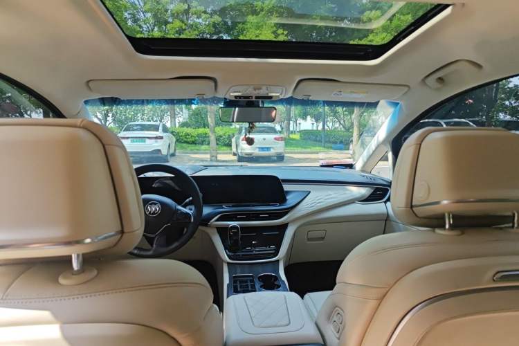 Used Buick GL8 2022 Avenir Aivia 7-Seater Deluxe Edition Headliner