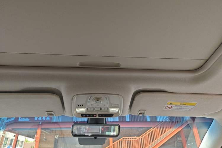 Used Buick GL8 2022 Avenir Aivia Six-Seat Deluxe Edition Headliner
