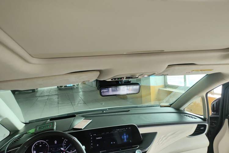 Used Buick GL8 2022 Avenir Aivia 7-Seater Deluxe Edition Headliner