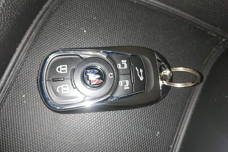 Used Buick GL8 2022 Facelifted Avenir Aivia 7-Seater Premium Edition Interior 1