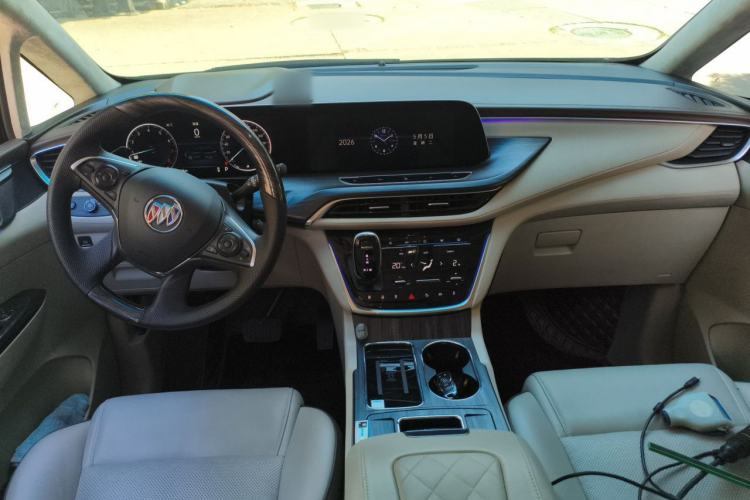 Used Buick GL8 2022 ES Landtrek 653T Comfort Edition Interior 2