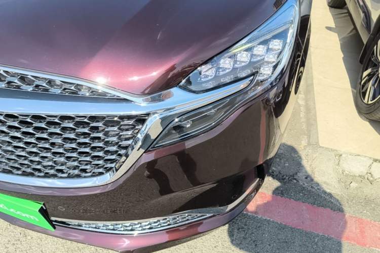 Used Buick GL8 2022 Avenir Aivia Six-Seat Deluxe Edition Left Front Headlight
