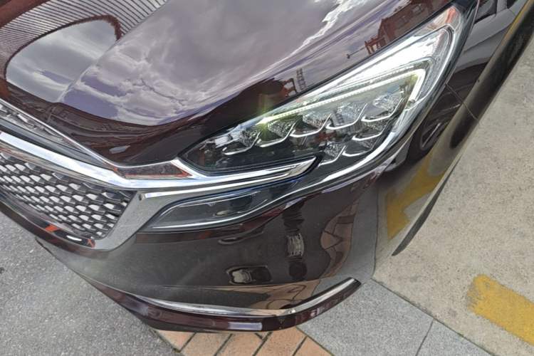 Used Buick GL8 2022 Avenir Aivia Six-Seat Deluxe Edition Left Front Headlight