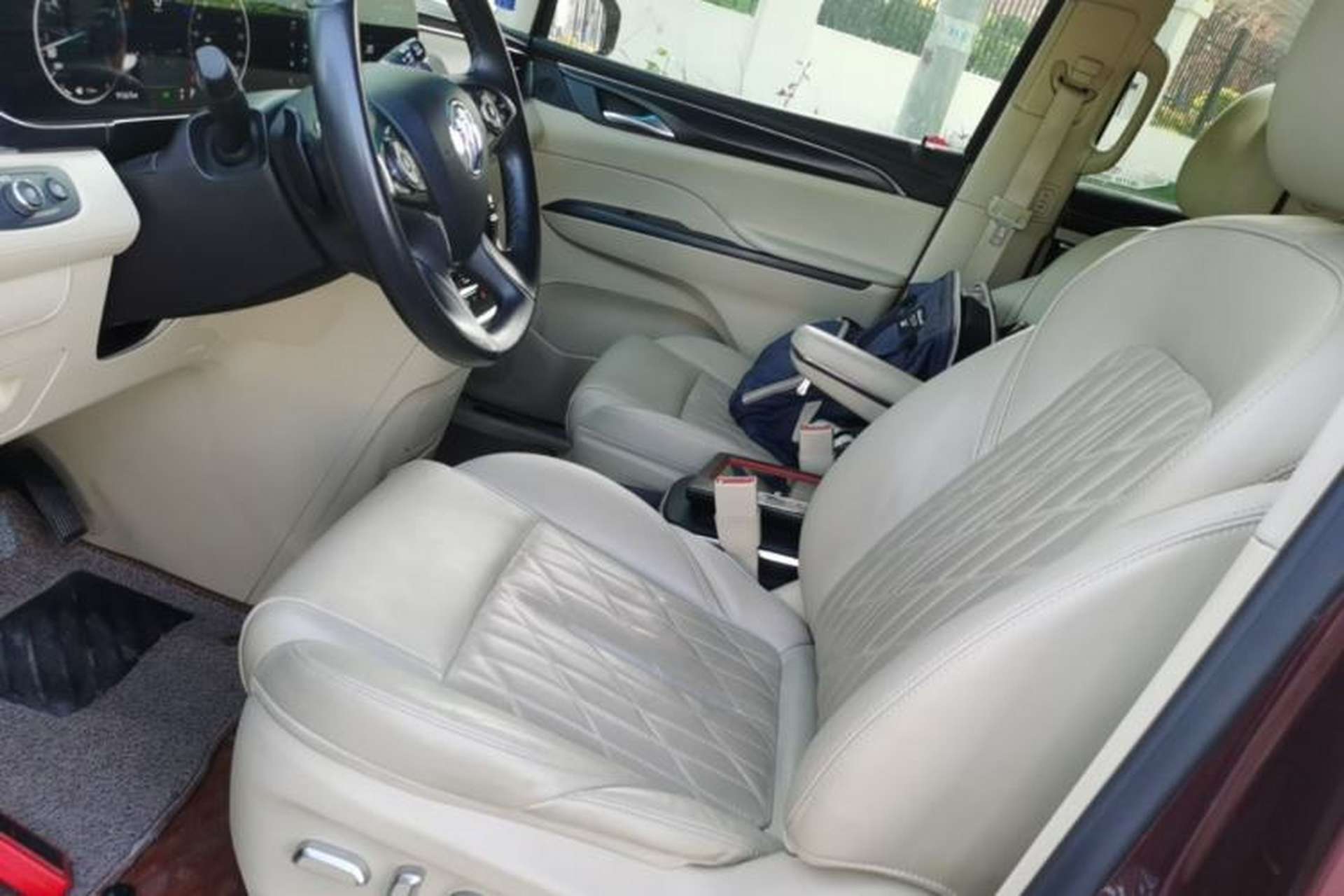 Used Buick GL8 2022 ES Landtrek 653T Flagship Model Left Front Seat