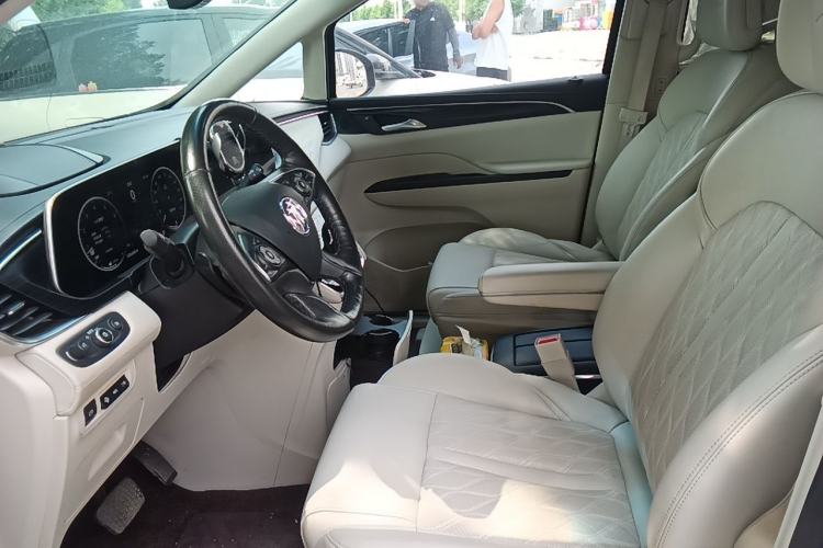 Used Buick GL8 2022 Avenir Aivia Six-Seat Deluxe Edition Left Front Seat