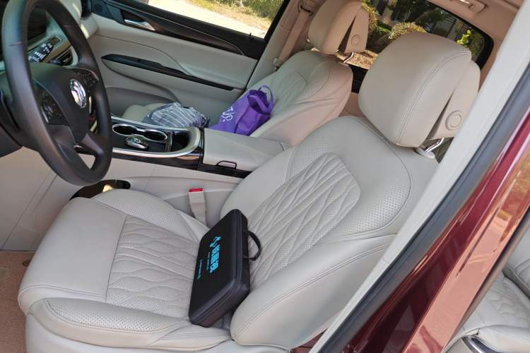 Used Buick GL8 2022 ES Landtrek 653T Comfort Edition Left Front Seat
