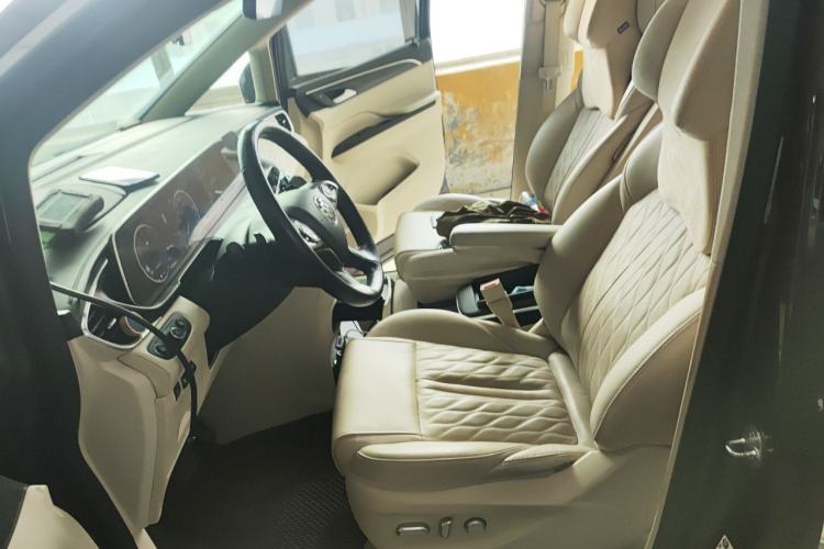 Used Buick GL8 2022 Avenir Aivia 7-Seater Deluxe Edition Left Front Seat