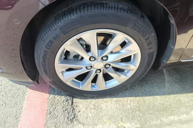 Used Buick GL8 2022 Avenir Aivia Six-Seat Deluxe Edition Left Front Wheel Hub