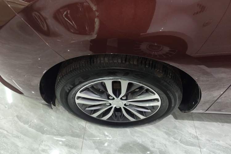 Used Buick GL8 2022 ES Landtrek 653T Luxury Edition Left Front Wheel Hub