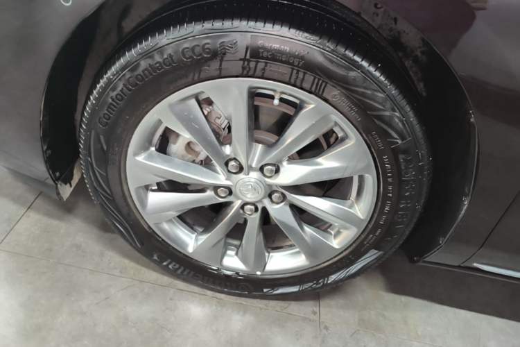 Used Buick GL8 2022 Facelift Avenir Aivia Six-Seat Deluxe Edition Left Front Wheel Hub