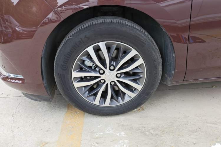 Used Buick GL8 2022 ES Landtrek 653T Luxury Edition Left Front Wheel Hub