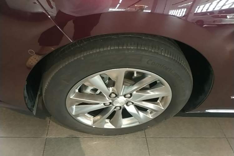 Used Buick GL8 2022 Facelifted Avenir Aivia 7-Seater Premium Edition Left Front Wheel Hub