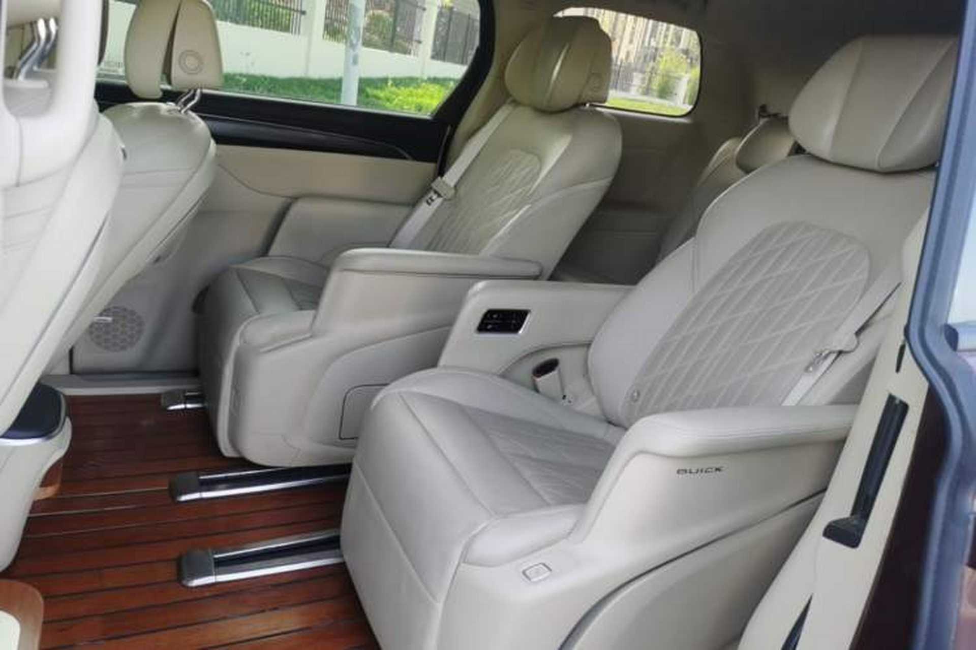 Used Buick GL8 2022 ES Landtrek 653T Flagship Model Left Rear Seat