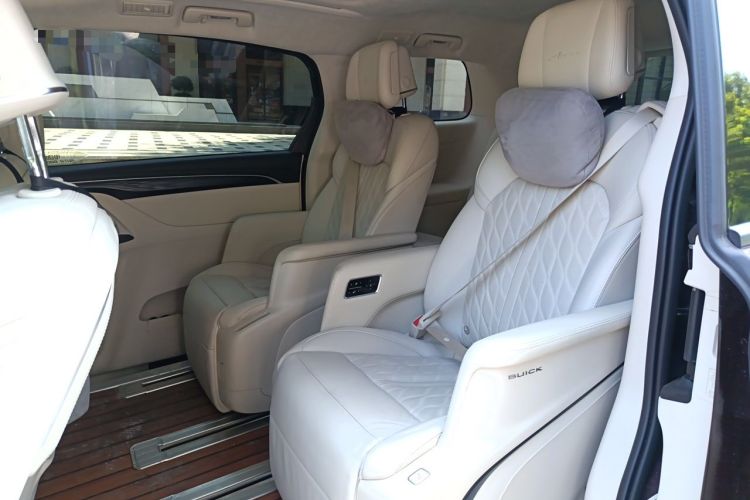 Used Buick GL8 2022 Avenir Aivia 7-Seater Deluxe Edition Left Rear Seat