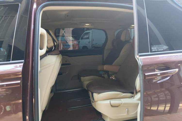 Used Buick GL8 2022 ES Landtrek 653T Luxury Edition Left Rear Seat
