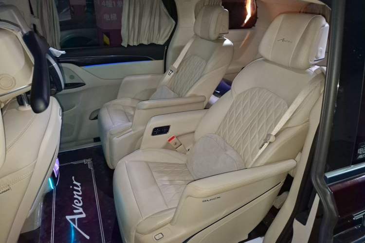 Used Buick GL8 2022 Facelifted Avenir Aivia 7-Seater Premium Edition Left Rear Seat