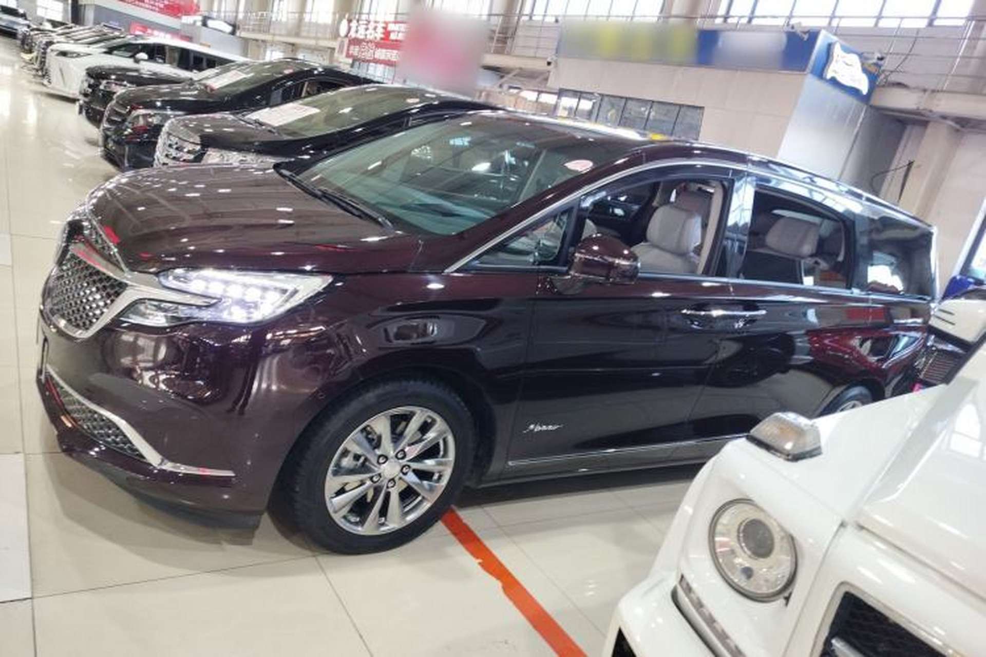 Used Buick GL8 2022 Avenir Aivia Six-Seat Deluxe Edition Left Side
