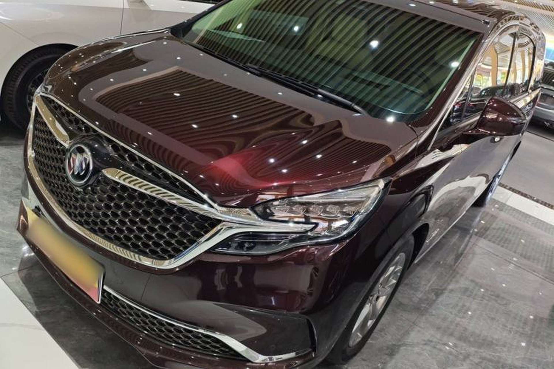 Used Buick GL8 2022 Avenir Aivia Six-Seat Deluxe Edition Left Side