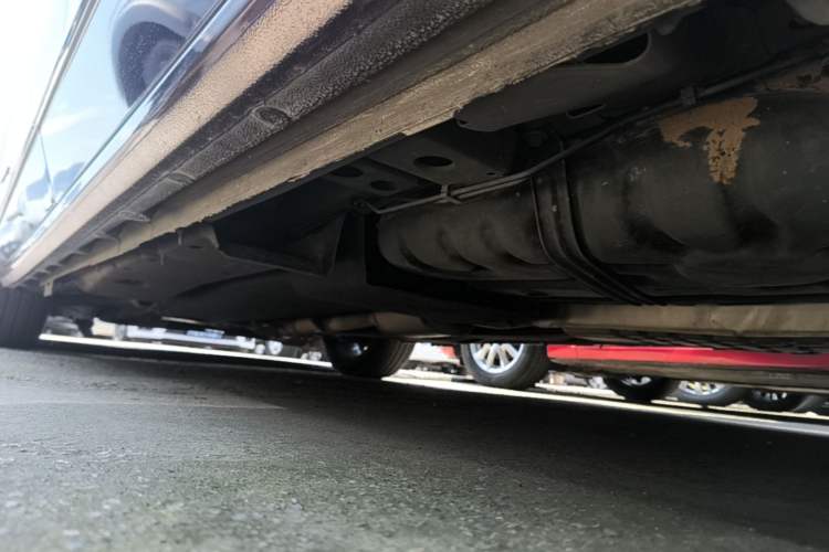 Used Buick GL8 2022 Avenir Aivia Six-Seat Deluxe Edition Left Side Sill