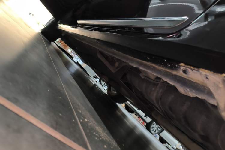 Used Buick GL8 2022 Facelift Avenir Aivia Six-Seat Deluxe Edition Left Side Sill