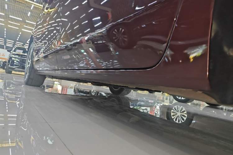 Used Buick GL8 2022 ES Landtrek 653T Comfort Edition Left Side Sill