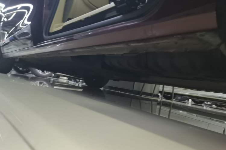 Used Buick GL8 2022 ES Landtrek 653T Luxury Edition Left Side Sill