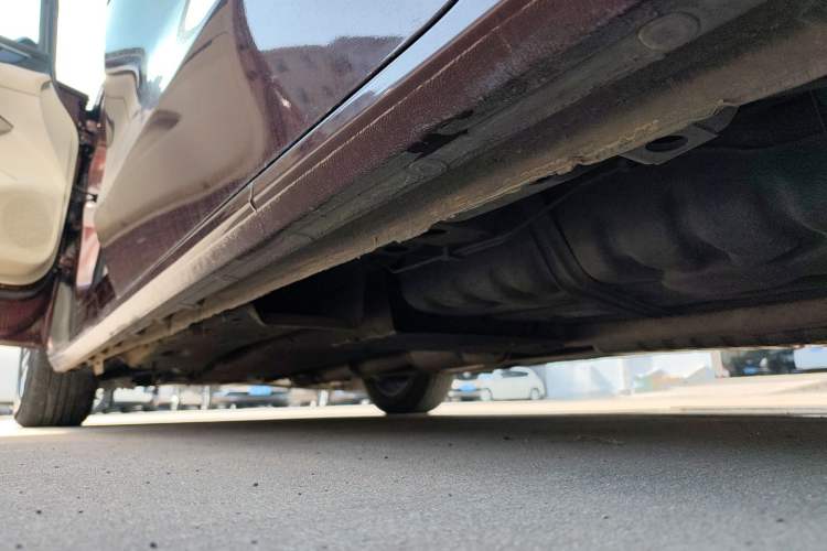 Used Buick GL8 2022 ES Landtrek 653T Comfort Edition Left Side Sill