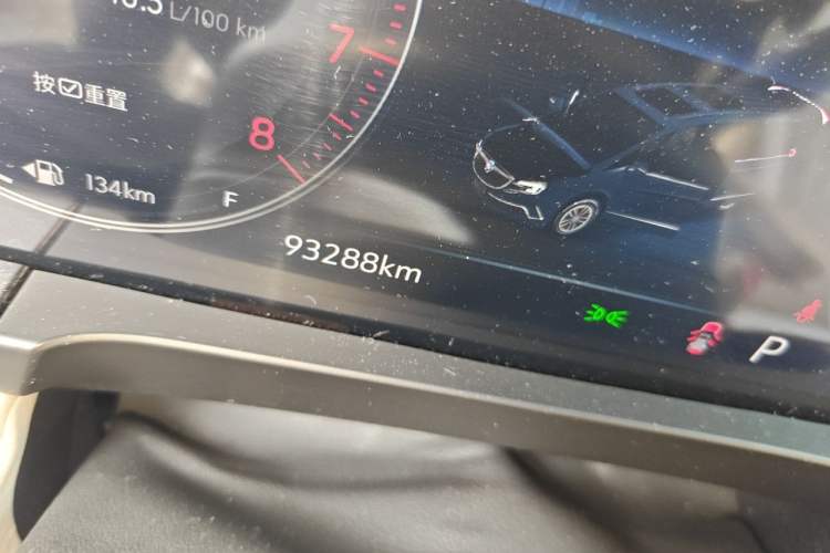 Used Buick GL8 2022 Avenir Aivia Six-Seat Deluxe Edition Odometer Close Up