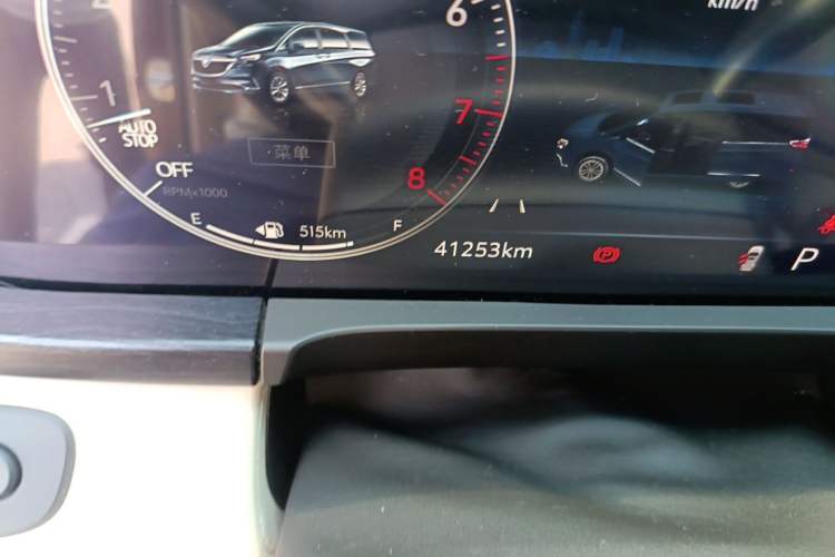 Used Buick GL8 2022 Avenir Aivia 7-Seater Deluxe Edition Odometer Close Up