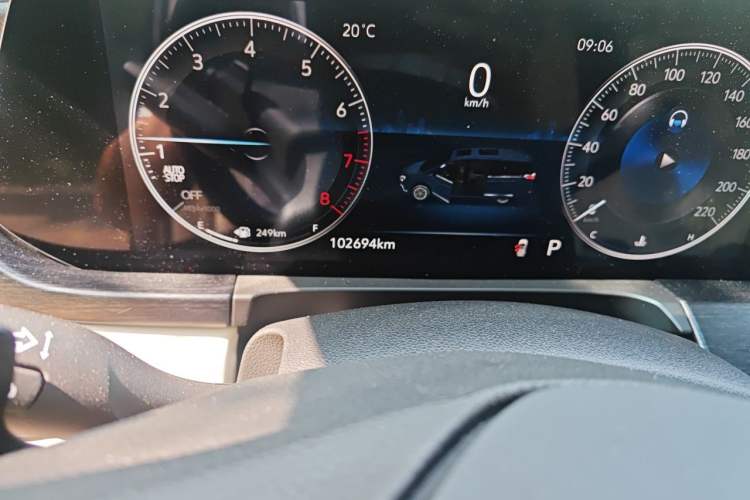 Used Buick GL8 2022 Avenir Aivia 7-Seater Deluxe Edition Odometer Close Up