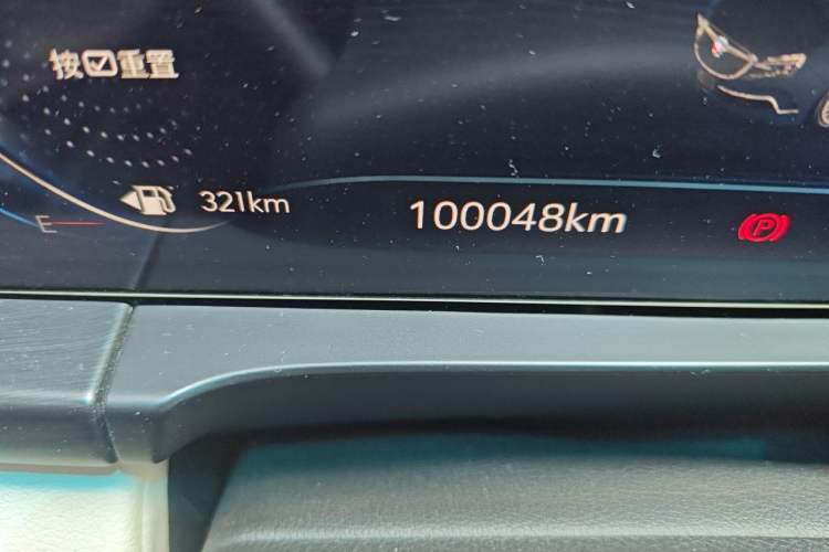 Used Buick GL8 2022 ES Landtrek 653T Comfort Edition Odometer Close Up