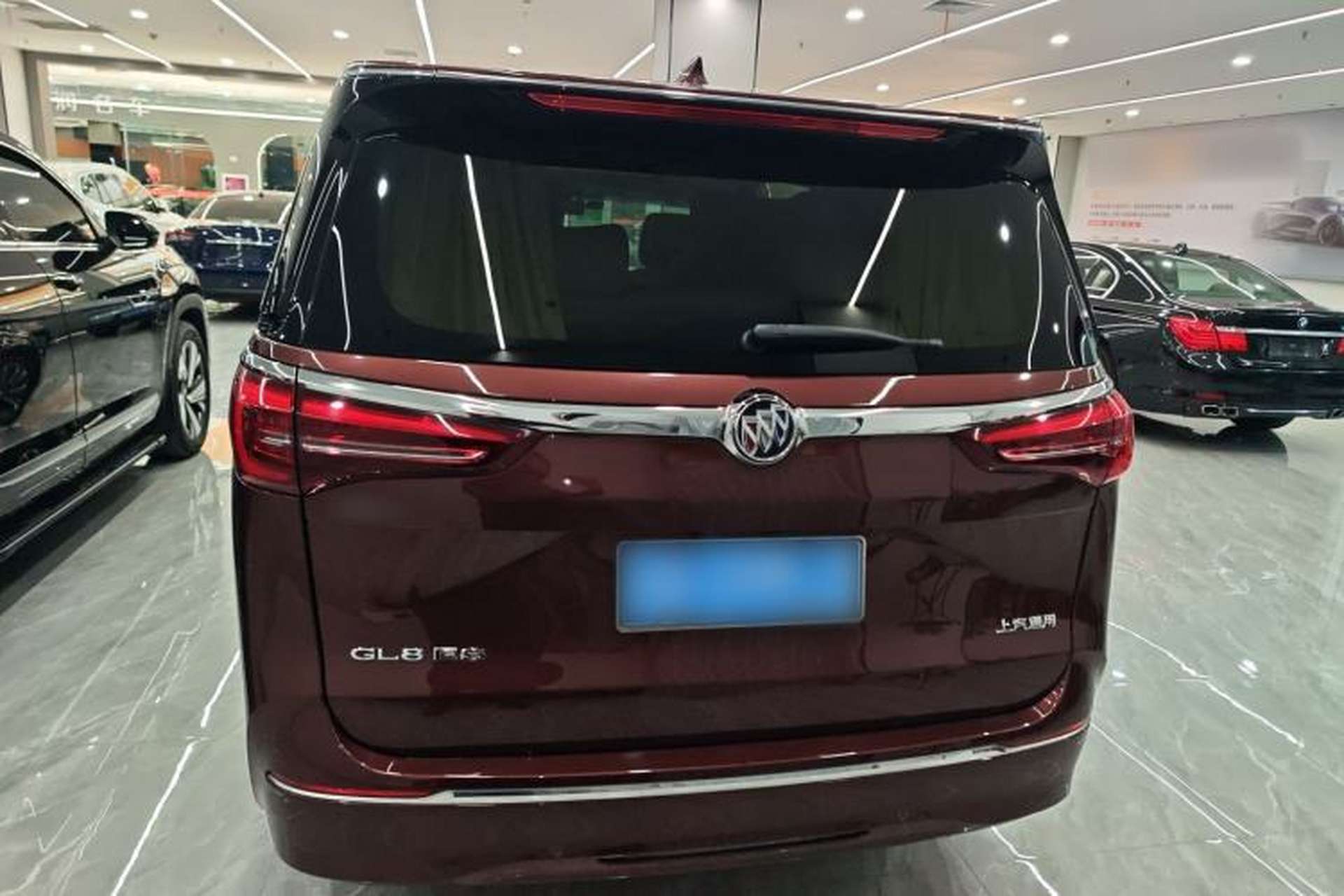 Used Buick GL8 2022 ES Land Cruiser 653T Luxury Model Rear